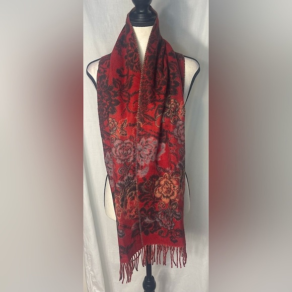 3/$20💥 NWOT Merona Floral Printed Scarf Deep Red Scarf w/ Fringe - Picture 3 of 7